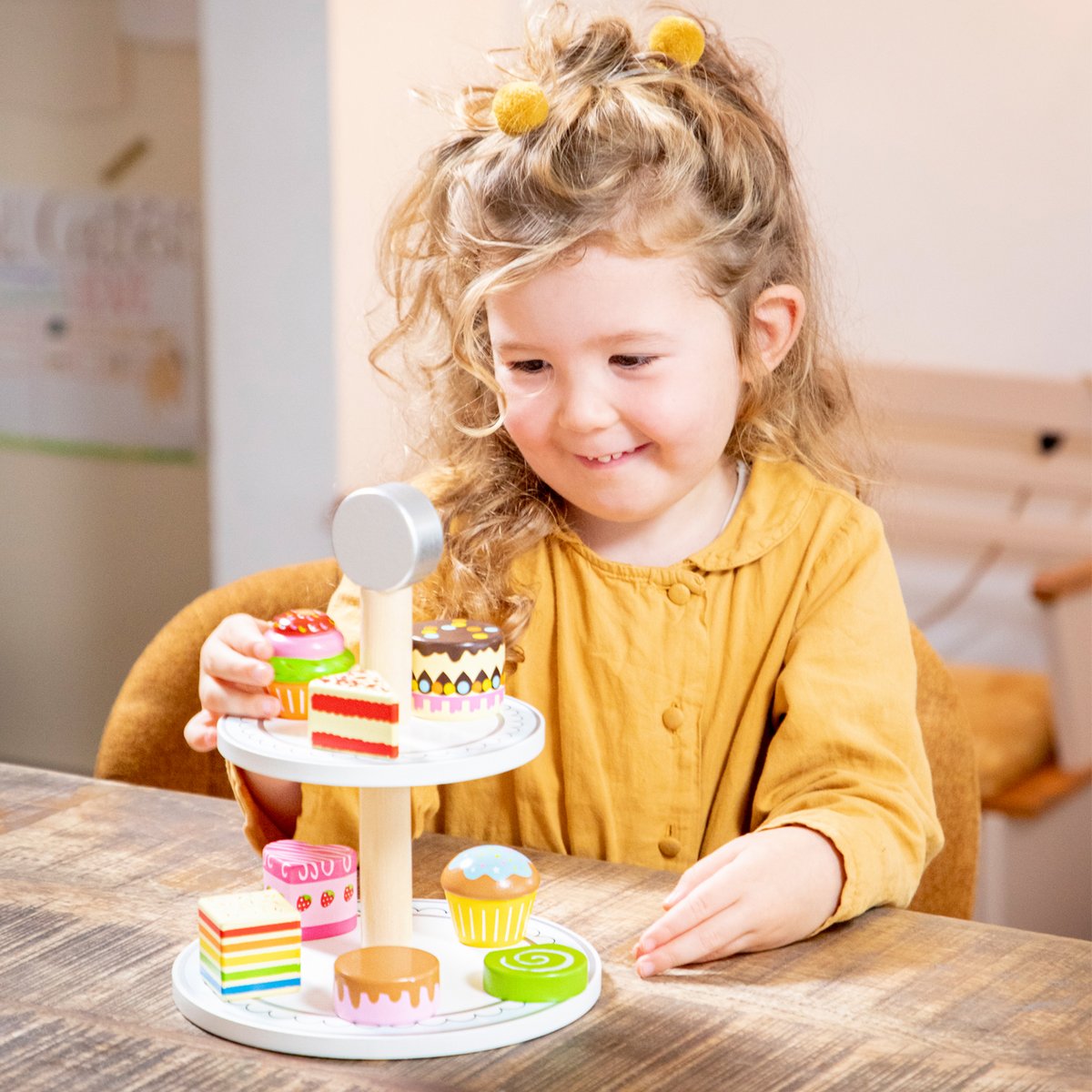 Etagere met gebakjes